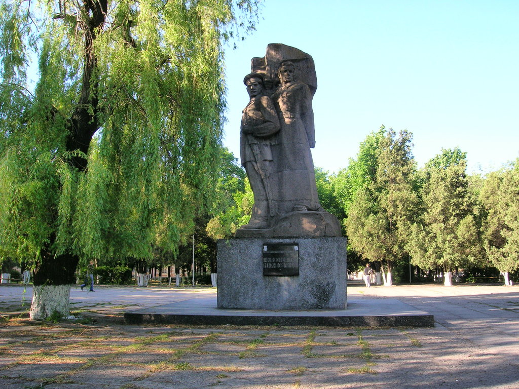 Памятник Подтёлкову и Кривошлыкову (Новочеркасск)