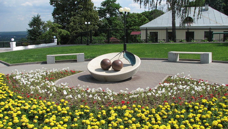 Памятник владимирской вишне (Владимир)