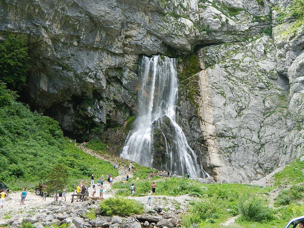 Гегский водопад (Рицинский нацпарк)