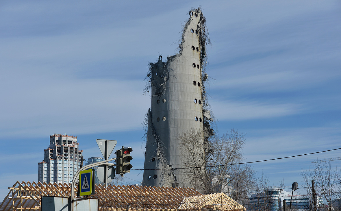 Недостроенная телевизионная башня (Екатеринбург)