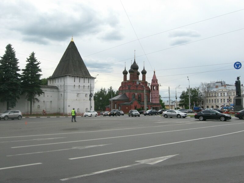 Красная площадь в центре Ярославля (Ярославль)