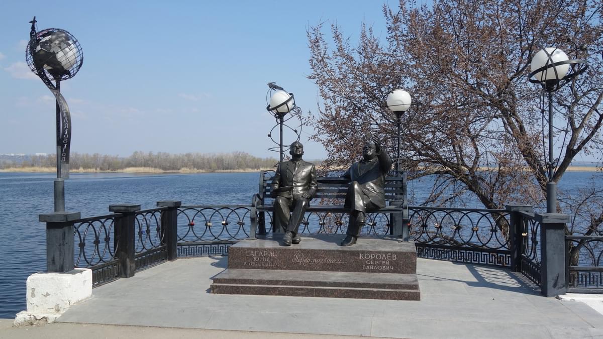 Памятник «Перед полётом» (Саратов)