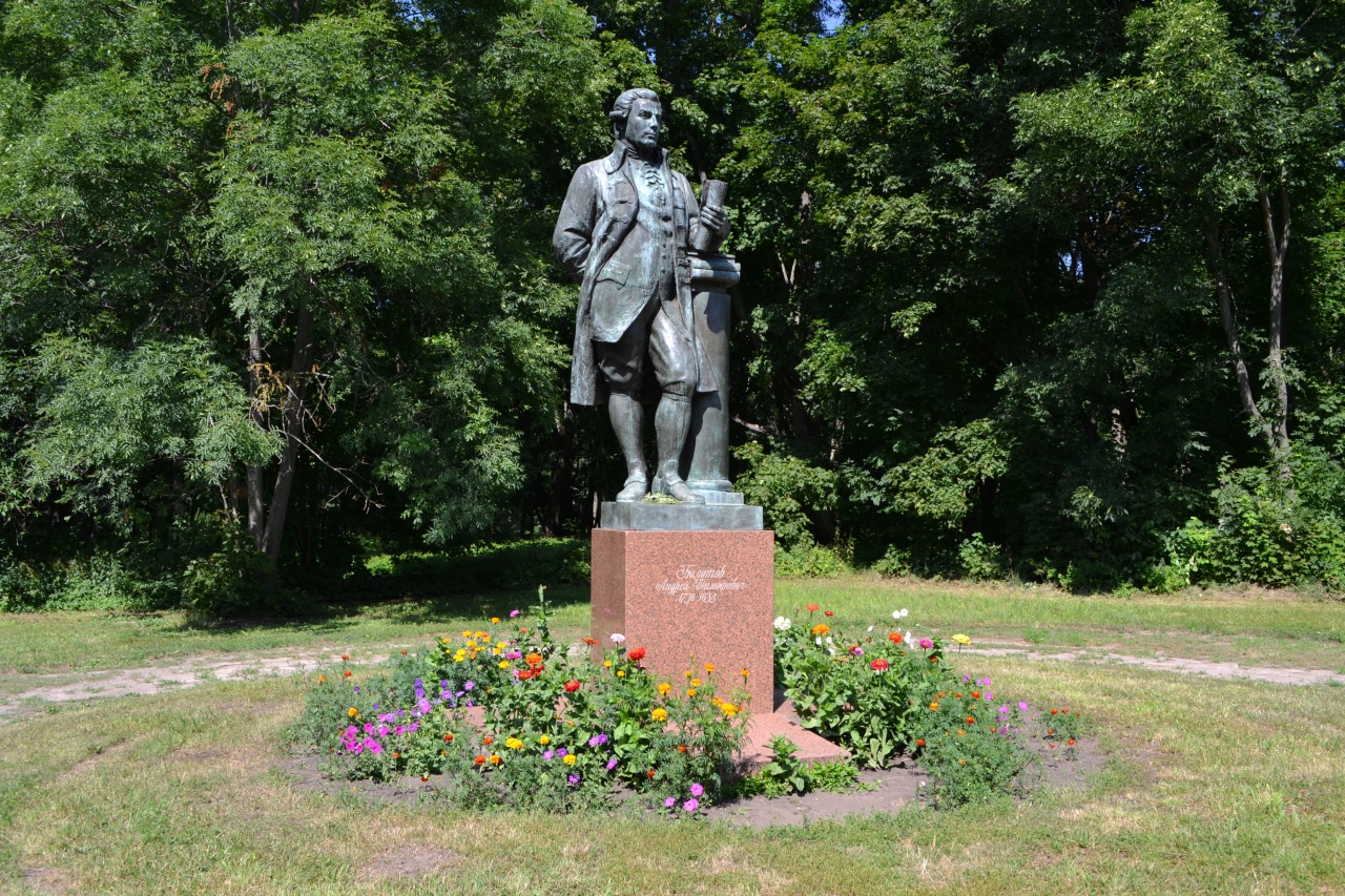 Памятник А. Т. Болотову (Богородицк)