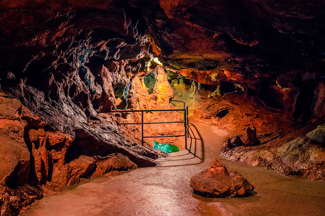 Красные пещеры (Симферополь)