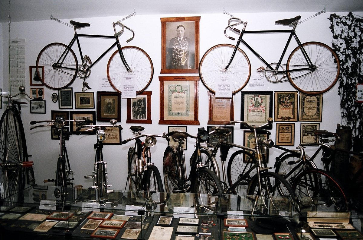 Музей императорских велосипедов (Петергоф)