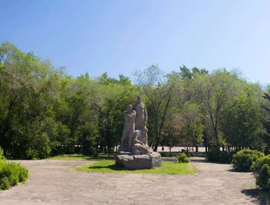 Памятник борцам революции — коммунистам подпольщикам Челябкопей (Копейск)