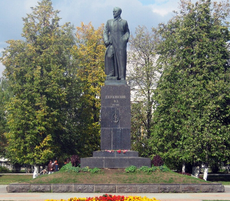 Памятник Ф. Э. Дзержинскому (Дзержинск)