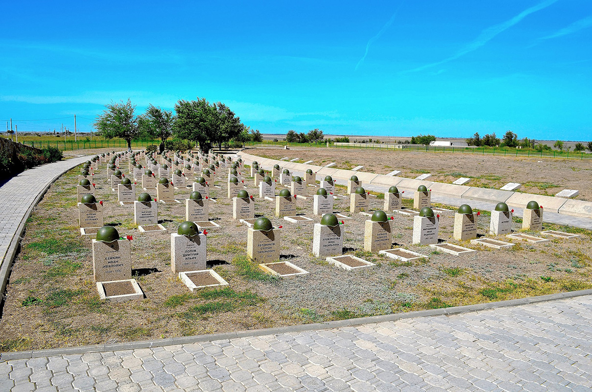 Военно-мемориальное кладбище «Россошки» (Волгоградская область)