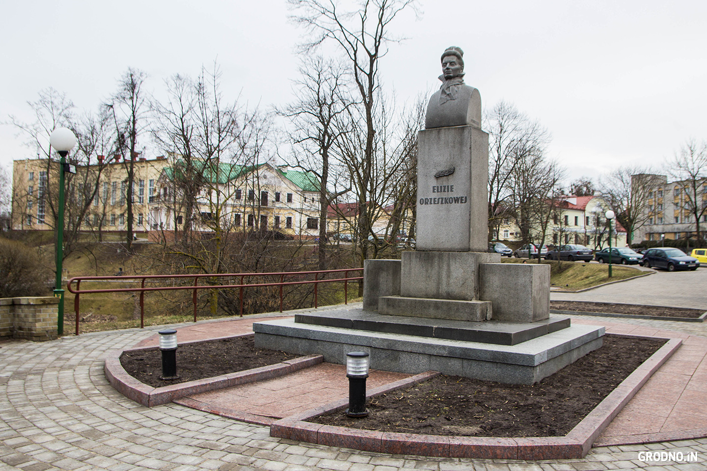 Памятник Элизе Ожешко (Гродно)