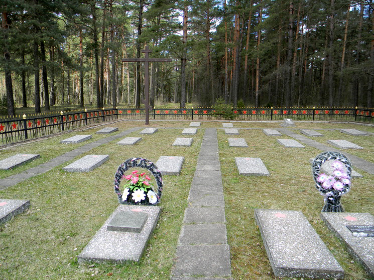 Братское кладбище в Плещеницах (Логойск)
