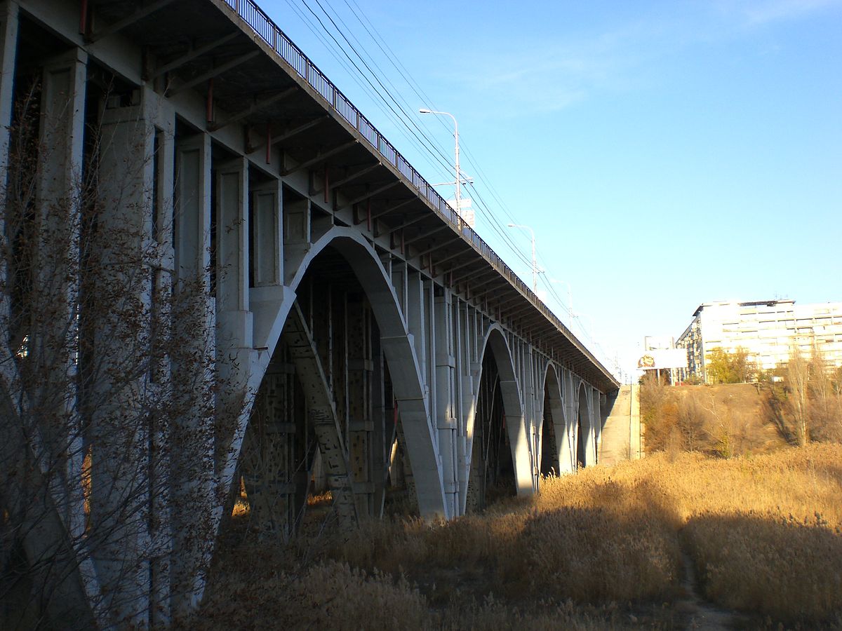 Астраханский мост через Царицу (Волгоград)
