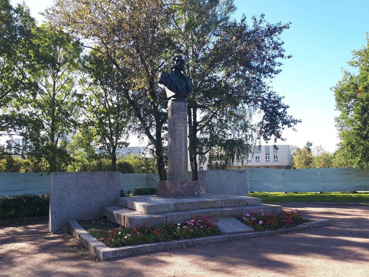Памятник А. Ф. Можайскому (Красное Село)