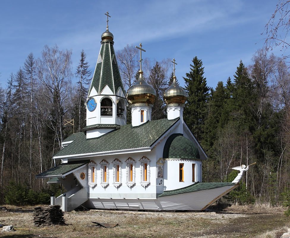 Церковь Троицы Живоначальной в Плёсково (Подольск)
