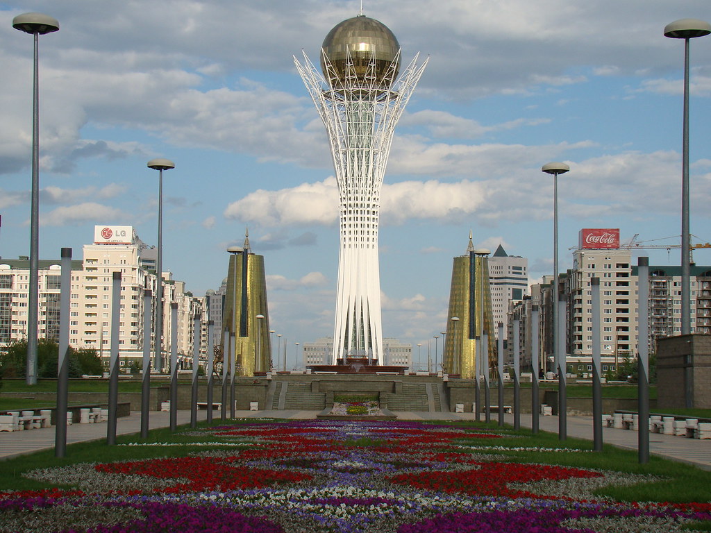 Монумент «Астана-Байтерек» (Астана)