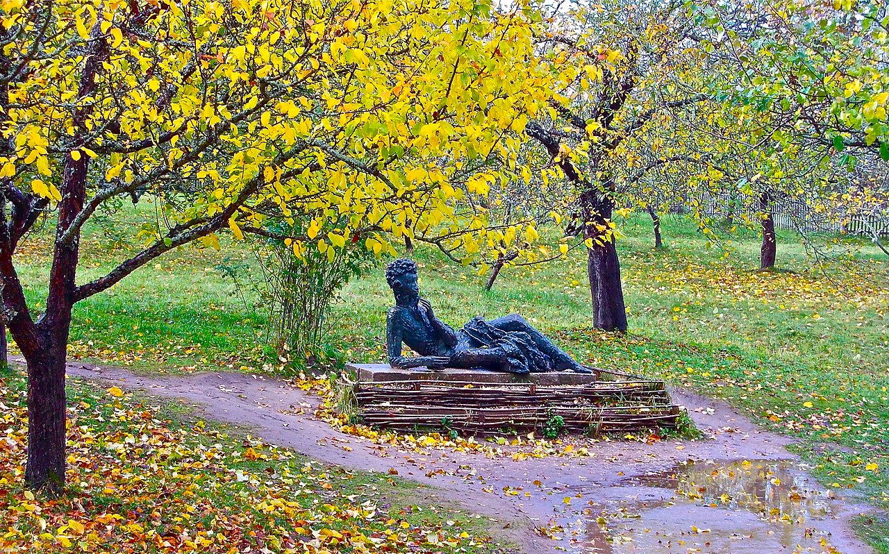 Памятник А. С. Пушкину (Пушкинские Горы)