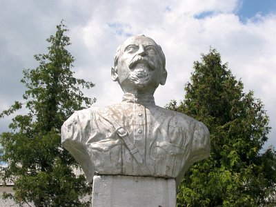 Памятник Ф. Дзержинскому (Глубокое)