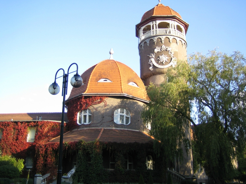 Здание водолечебницы с башней (Светлогорск)