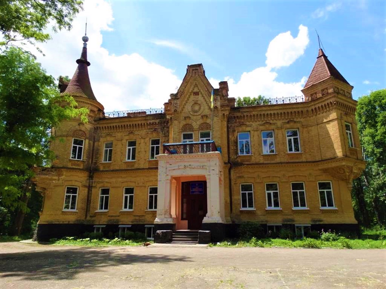 Дворец Терещенко в Турчиновке (Житомирская область)