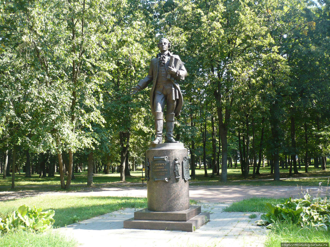 Памятник генералу Зоричу (Шклов)