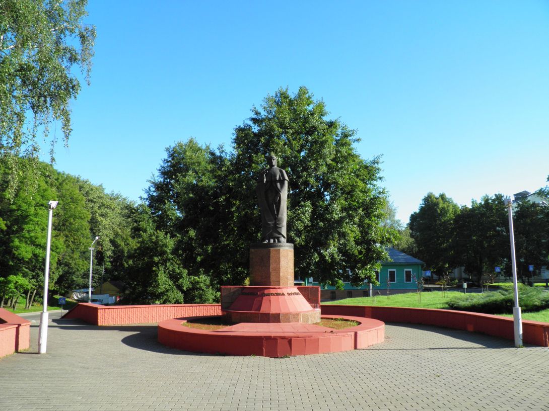 Памятник Евфросинии Полоцкой (Полоцк)