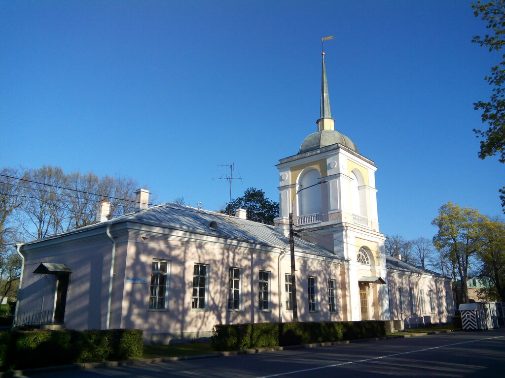 Крестовоздвиженская церковь (Петергоф)