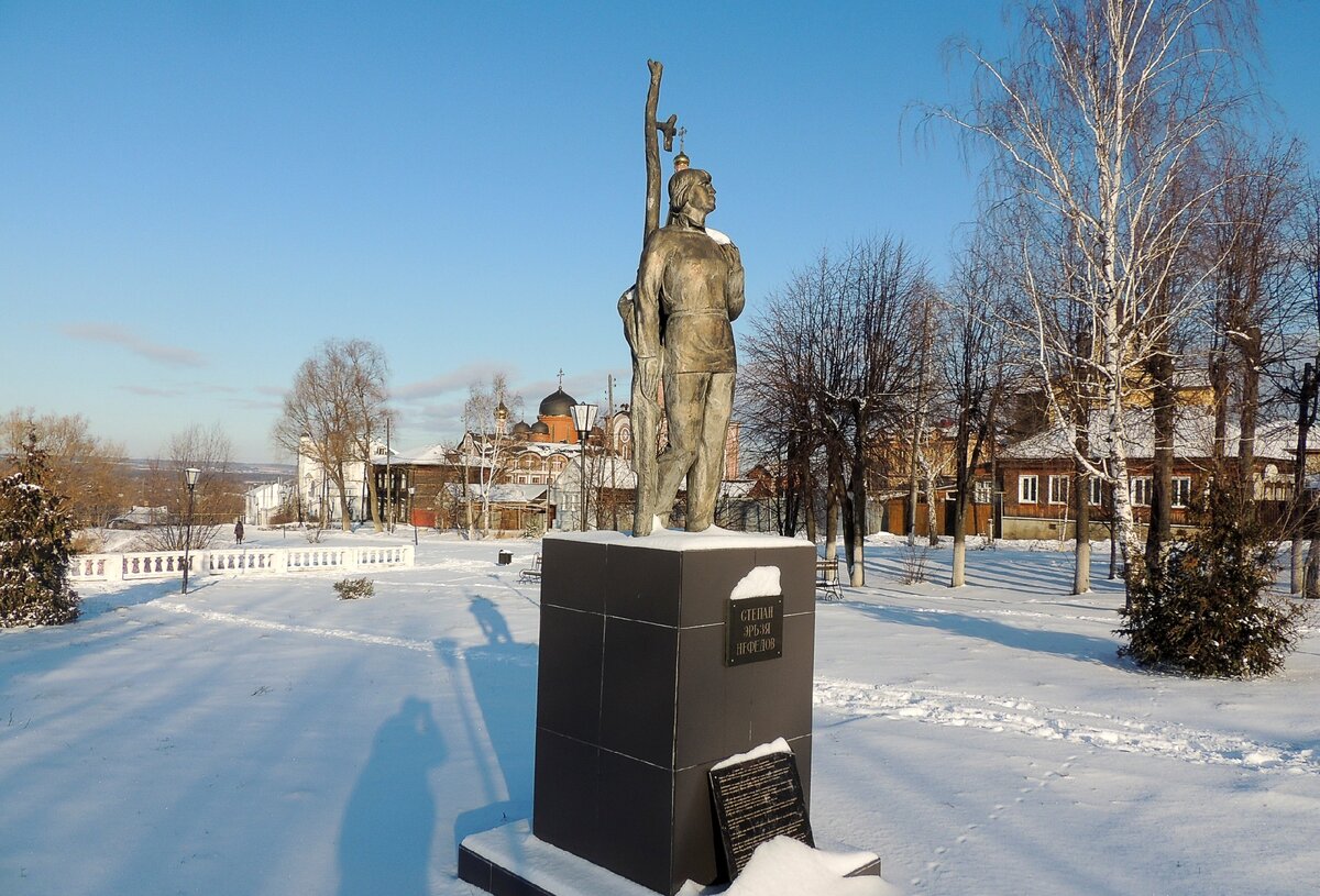 Памятник Степану Эрьзе (Алатырь)