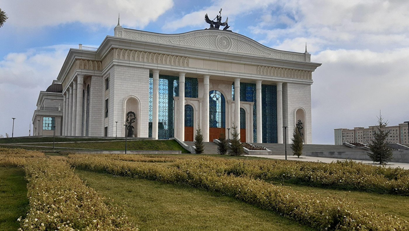 Казахский музыкально-драматический театр имени К. Куанышбаева (Астана)
