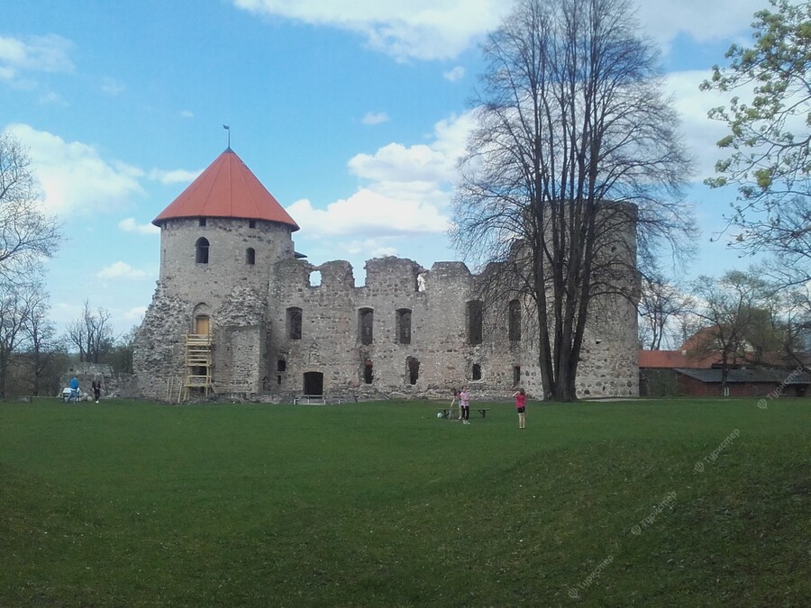 Турайдский средневековый замок (Сигулда)