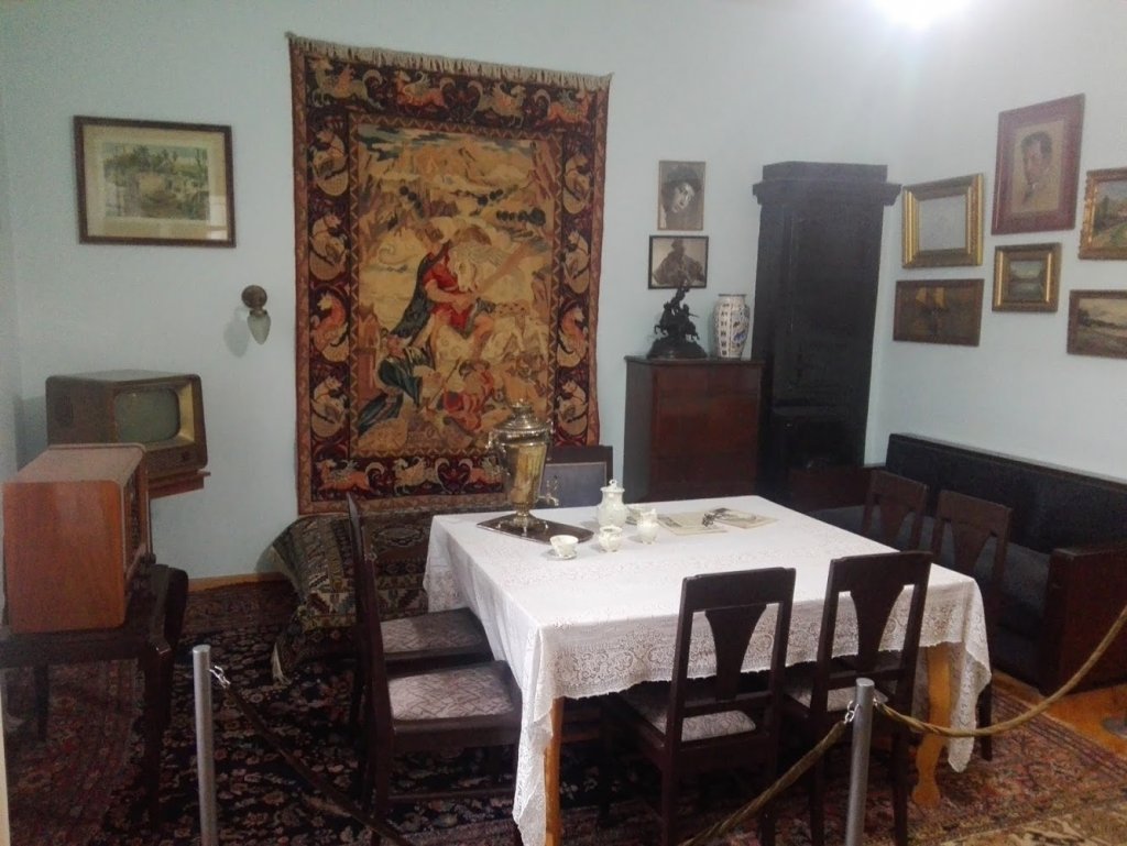 Дом-музей Аветика Исаакяна (Ереван)