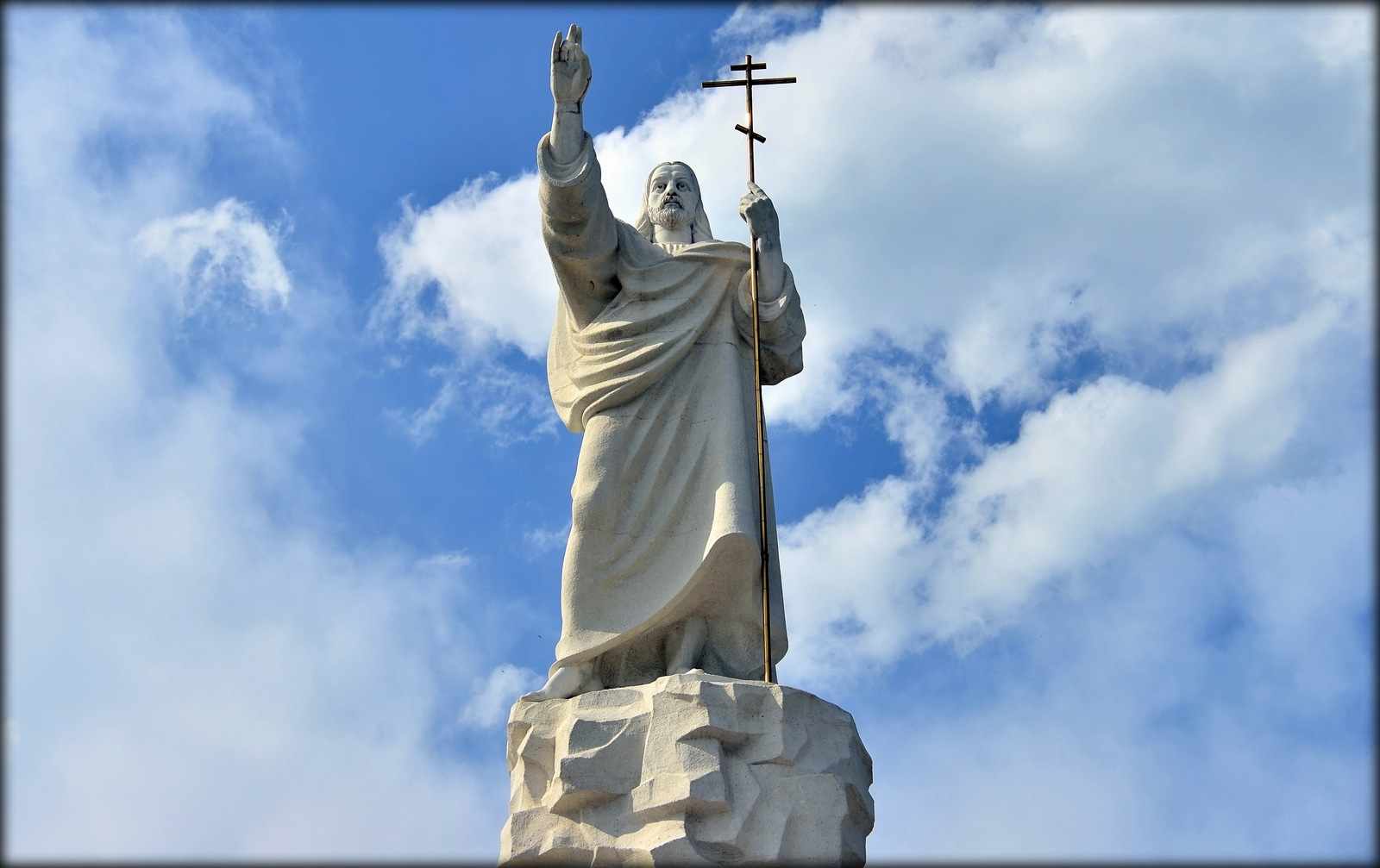 Скульптура Иисуса Христа (Ессентуки)