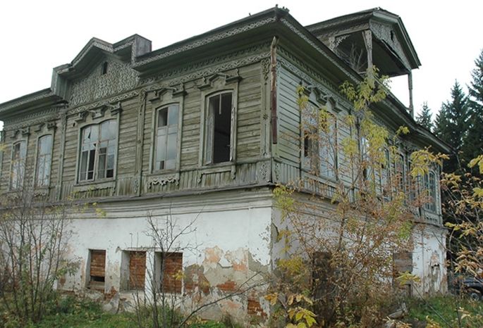 Дом с мезонином в Муромцево (Омская область)