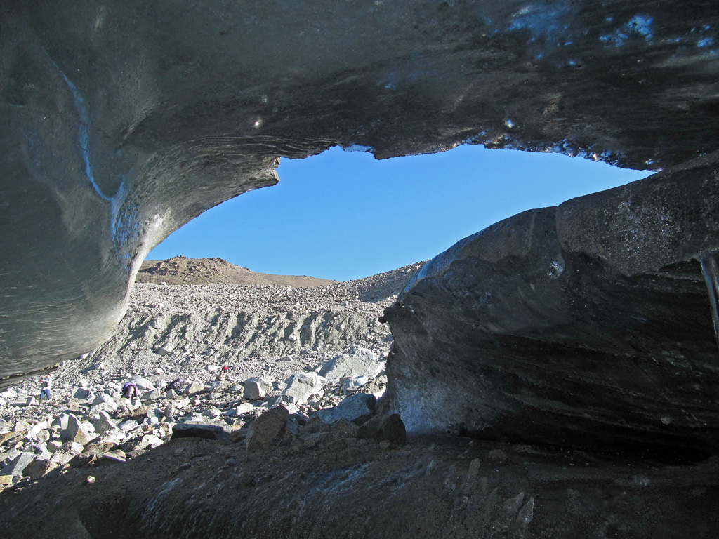 Октябрьская пещера (Алма-Ата)