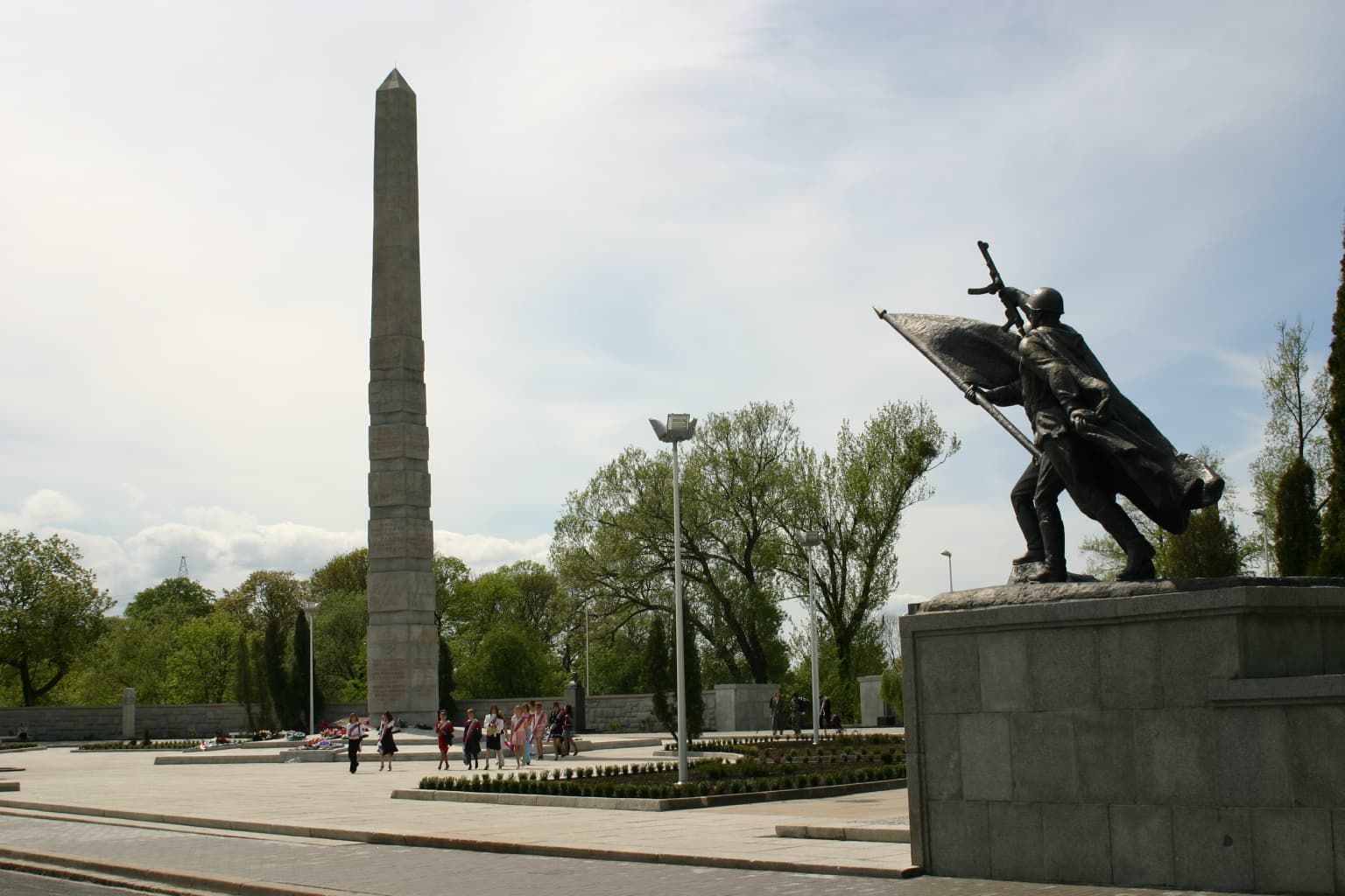 Памятник 1200 воинам-гвардейцам (Калининград)