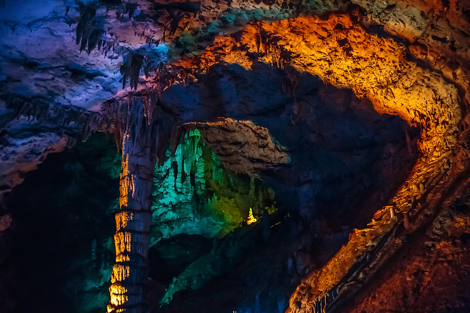 Большая Азишская пещера (Лаго-Наки)