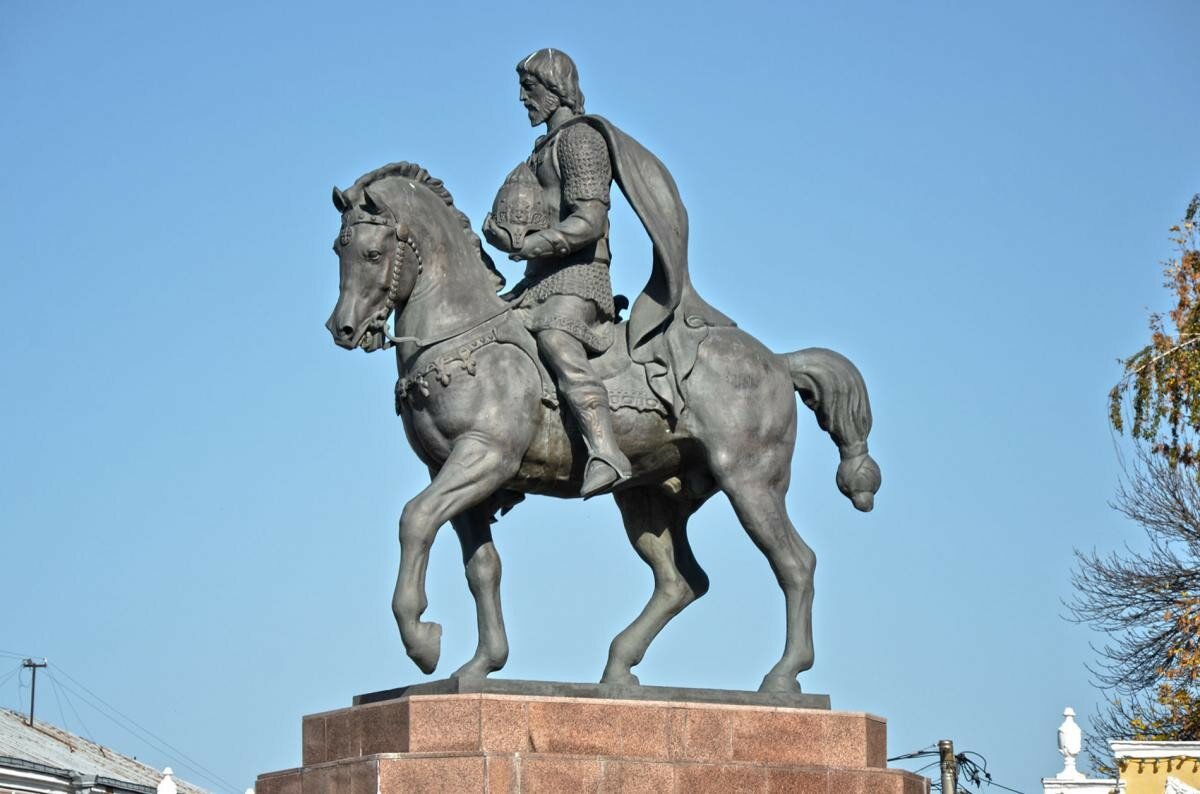 Памятник князю Олегу Рязанскому (Рязань)