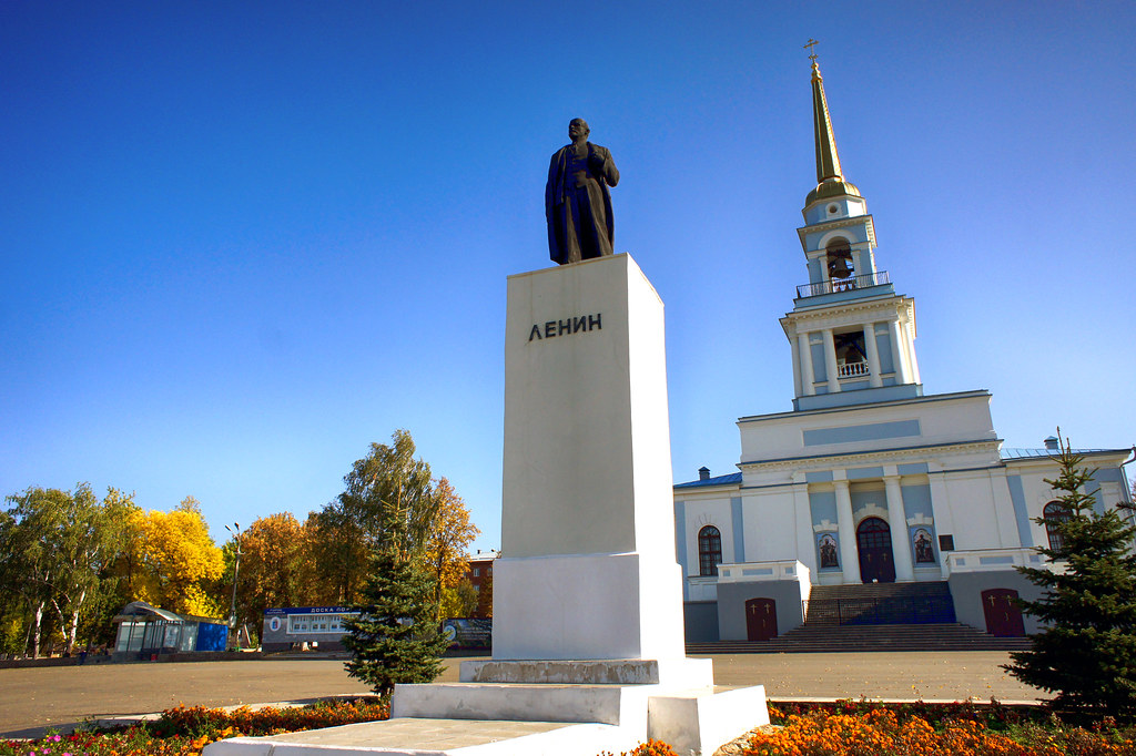 Памятник В. И. Ленину (Воткинск)