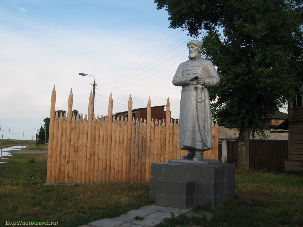 Памятник Акпарсу (Козьмодемьянск)