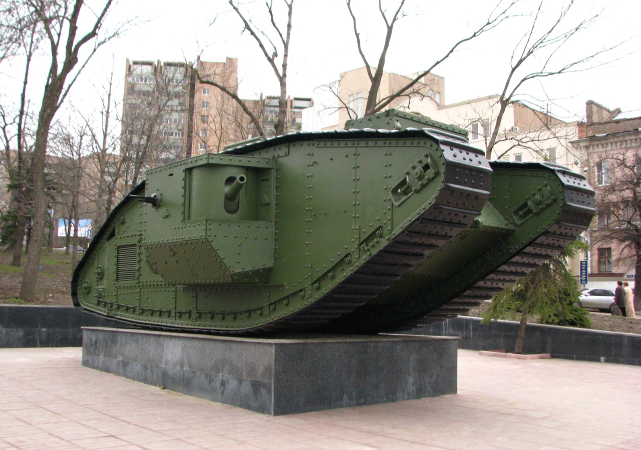 Трофейный английский танк «Mark V» (Архангельск)