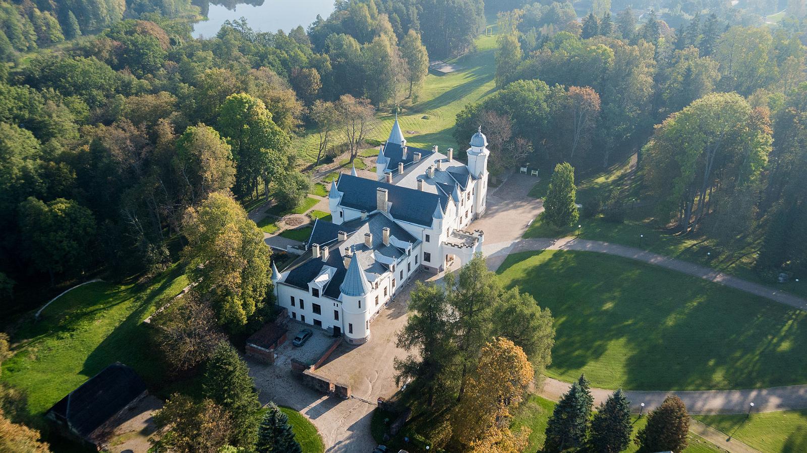 Замок Алатскиви (Эстония)