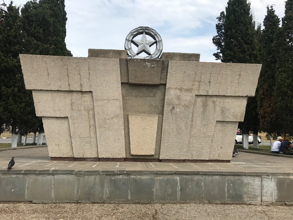 Памятник погибшим в авиамастерских (Севастополь)