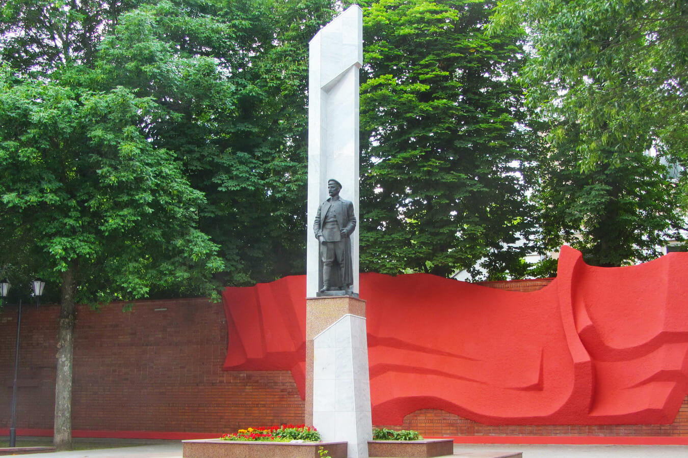 Памятник Ф. Э. Дзержинскому (Гомель)