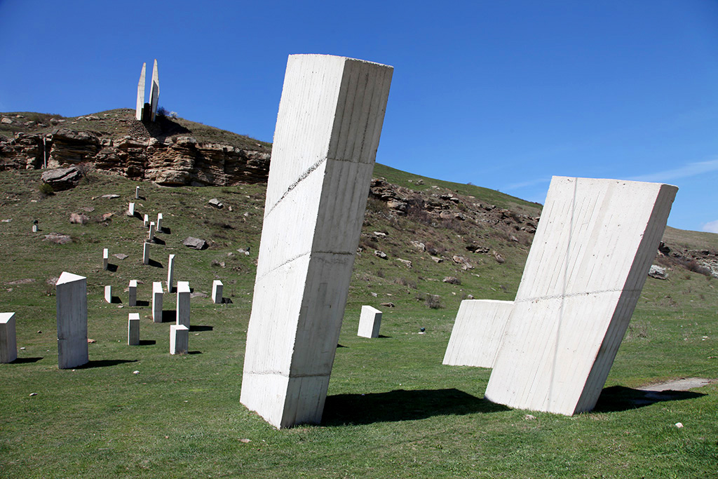 Памятник защитникам перевалов Кавказа (Красная Поляна)