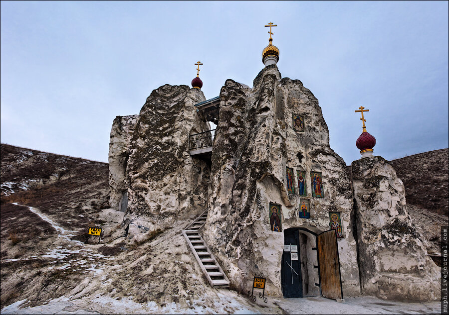 Костомаровский Спасский монастырь (Воронежская область)