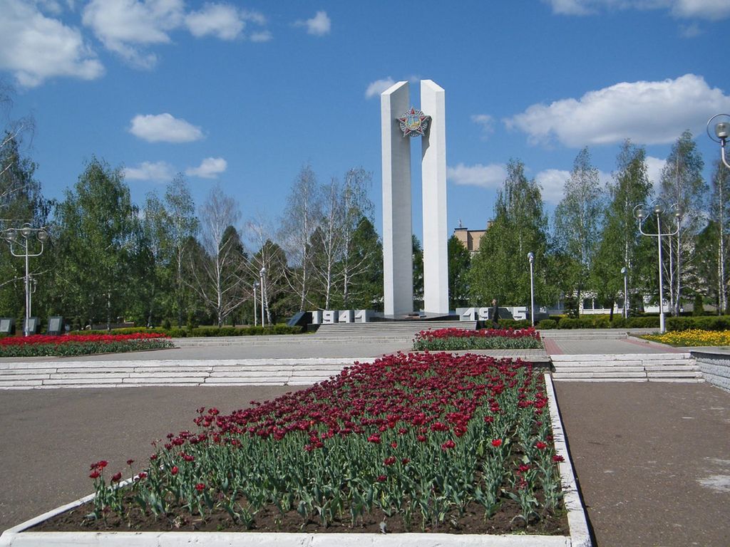 Монумент павшим защитникам Родины (Нижнекамск)