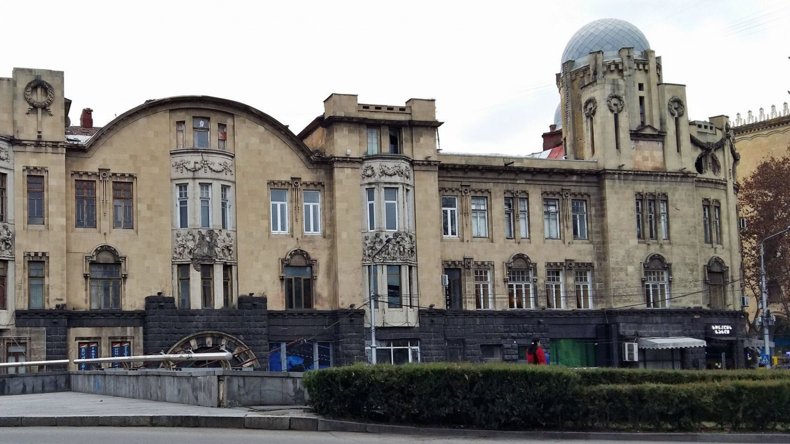 Дом Мелик-Азарянца (Тифлисский пассаж) (Тбилиси)