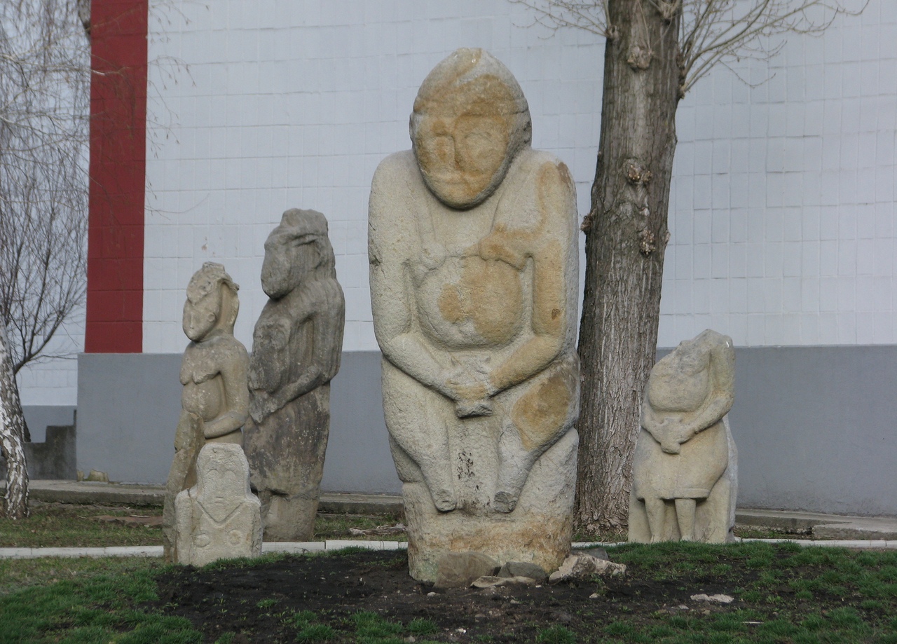 Парк-музей каменных скульптур (Луганск)