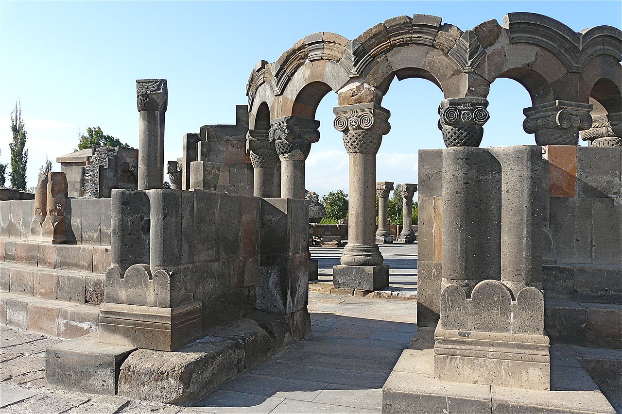 Храм Звартноц (Армения)