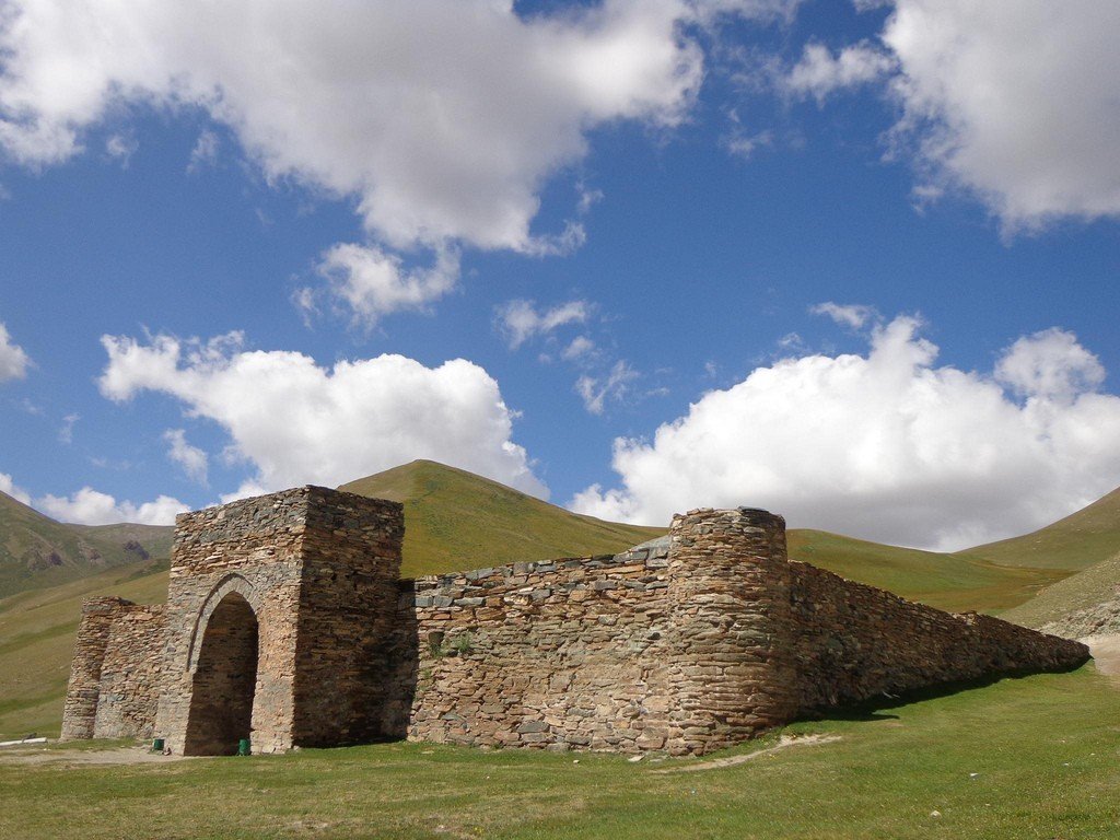 Караван-сарай Таш-Рабат (Киргизия)