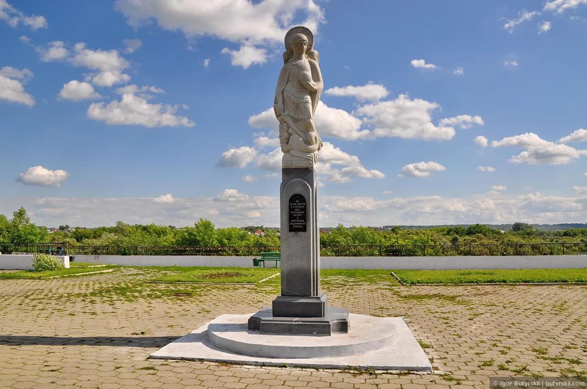 Памятник Архангелу Михаилу (Шадринск)