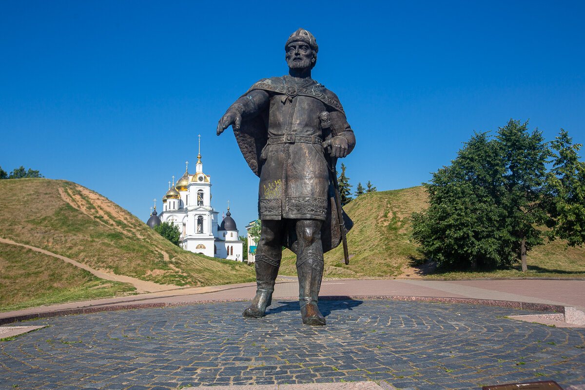 Памятник Юрию Долгорукому (Дмитров)